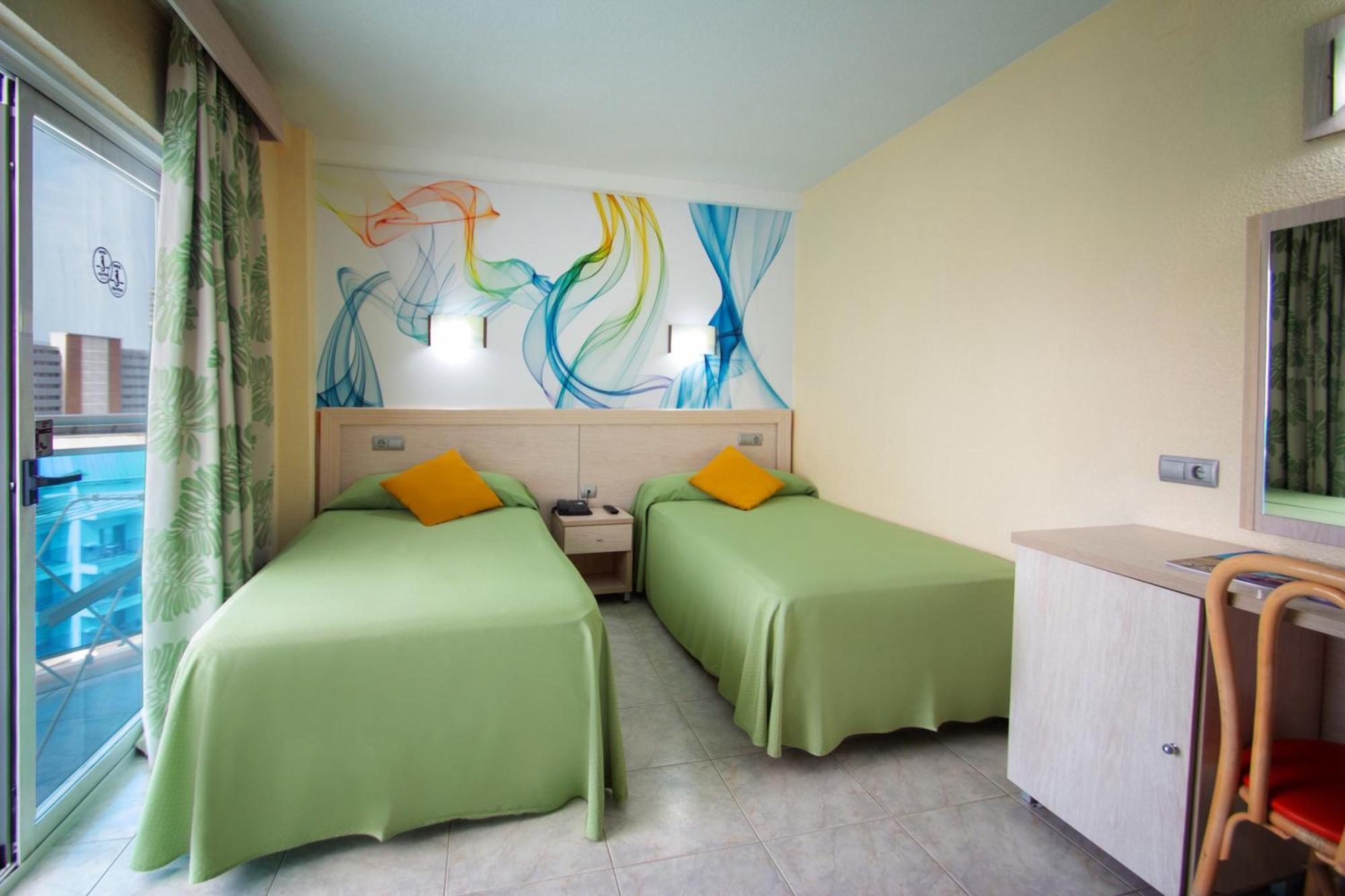 Hotel Servigroup Calypso Benidorm Szoba fotó