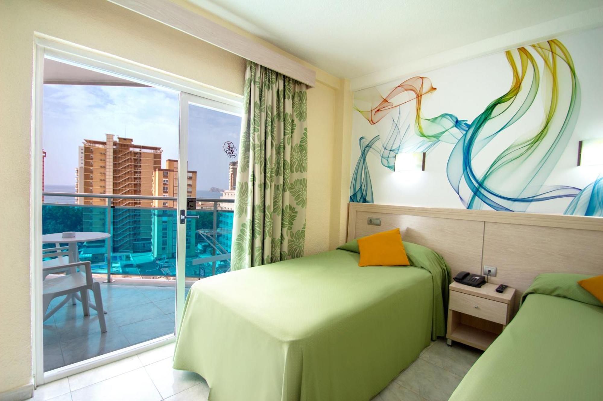 Hotel Servigroup Calypso Benidorm Szoba fotó